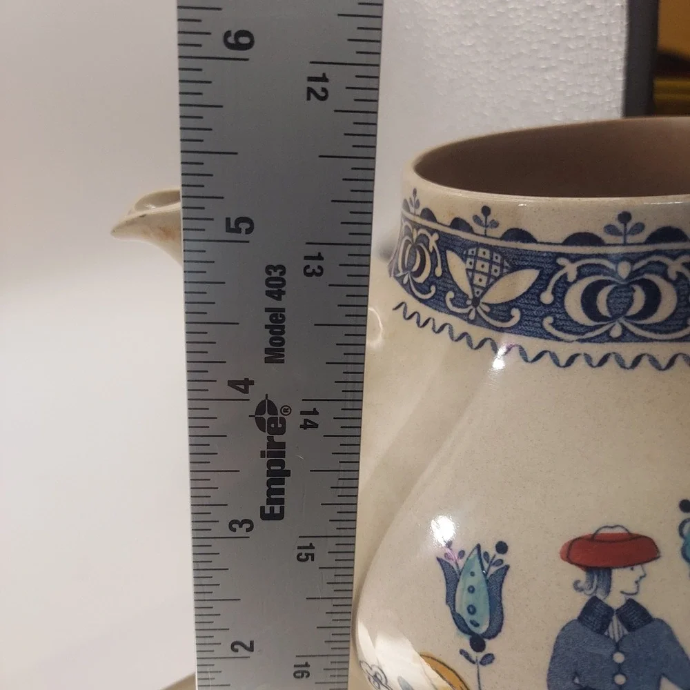 Johnson Brothers Old Granite Hearts Flowers Teapot Cream Blue Dutch Couple Read!